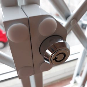 Shutter lock